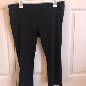 Under Armor Cropped Leggings